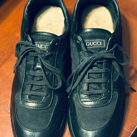 Classic Authentic Black Gucci Sneakers - Picture 3 of 16